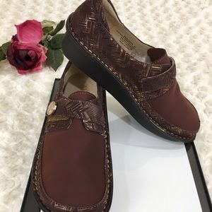 Alegria women shoes brown and gold leather
